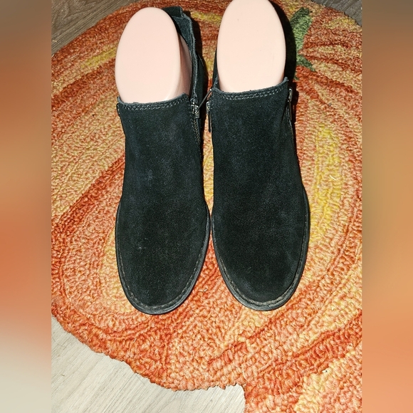 BORN Black Suede Zipper Boots 8.5M NICE!! - Picture 2 of 6